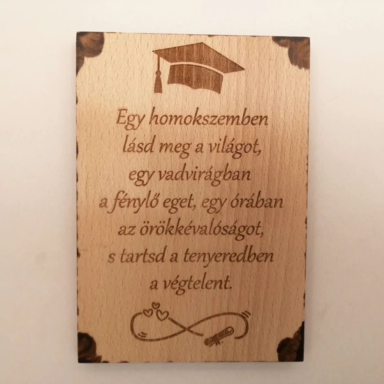 Minőségi bükkfából készült falra akasztható fatábla ballagási szöveggel.